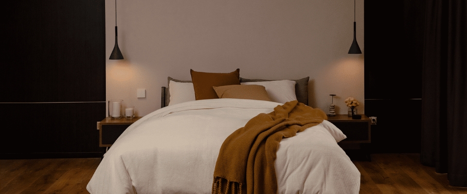 Miljöbild på sovrum styrt av smarta hem produkter från Aqara - Kompatibelt med Apple Homekit